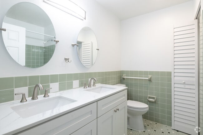 2BD, 1BA - 845SF