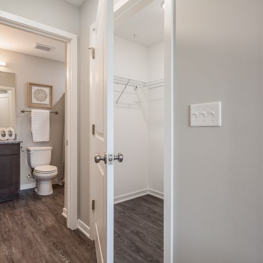 Holmans Crossing Apartments