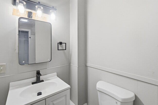 Photo - 168 Lunenburg St Unit 3L