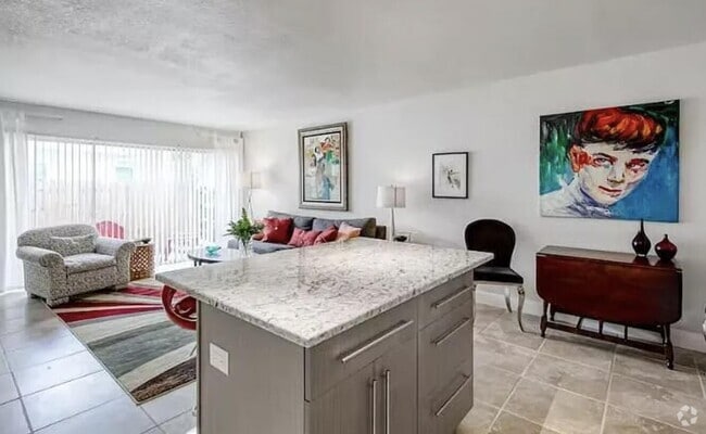 Building Photo - 3625 S Olive Ave Rental