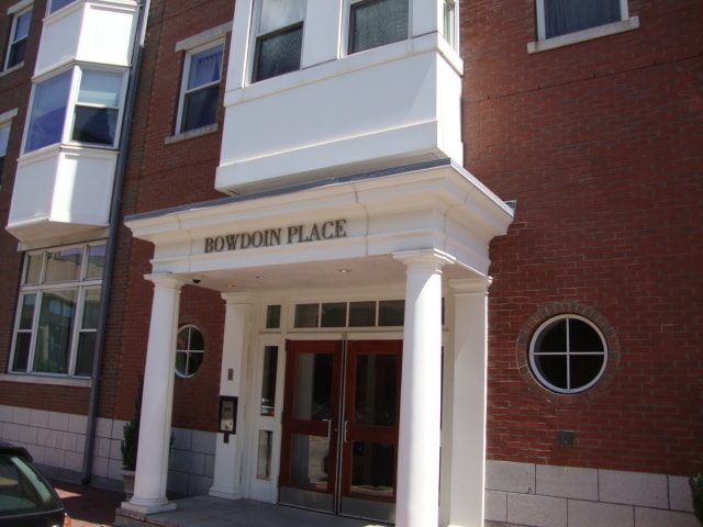 Building Photo - 10 Bowdoin St Unit 416