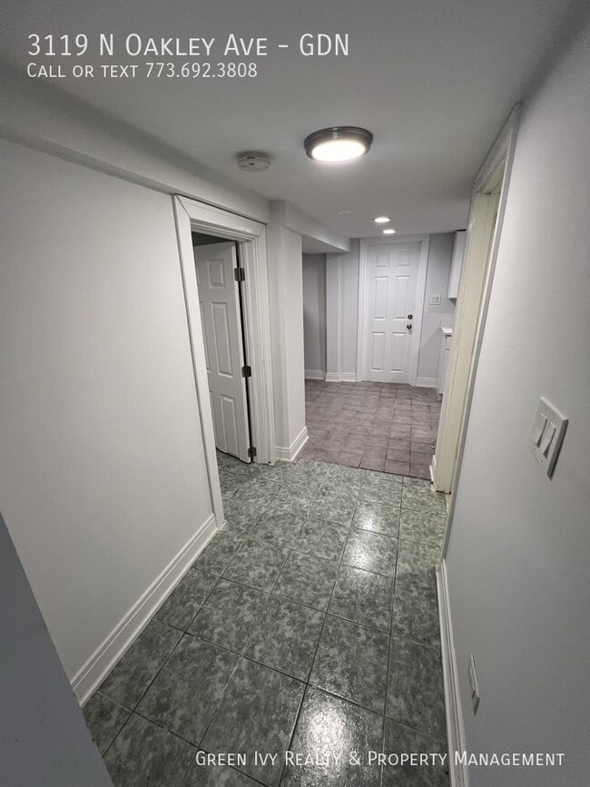Photo - 3119 N Oakley Ave Unit GDN