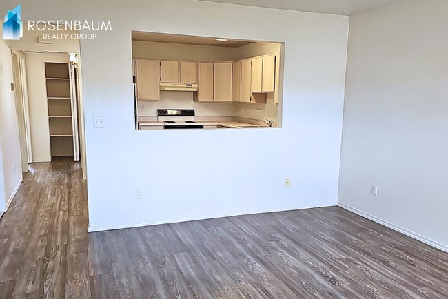 Photo - 6069 N Rockland Dr Unidad a