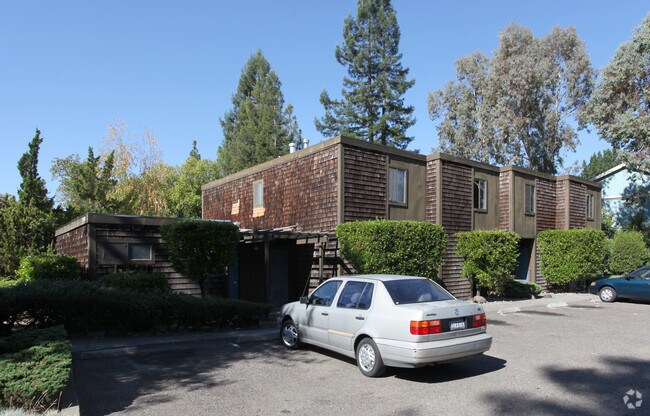 Photo - Oak Apartments