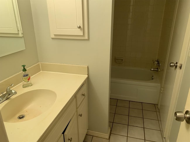 Photo - 6552 N Meridian Ave