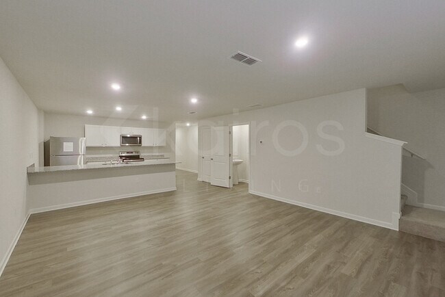 Photo - 332 Ironwood Ct