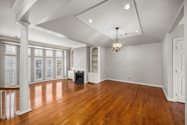 Building Photo - 2433 Quenby St Unit A Rental