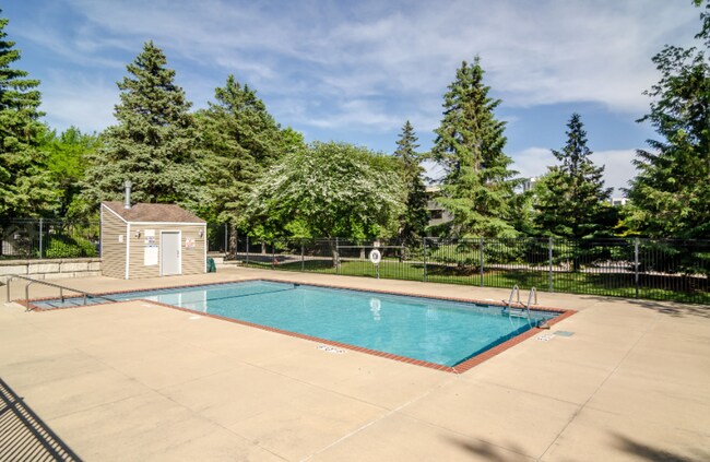 Photo - 350 Shelard Pkwy Unit 304