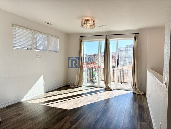 Photo - 4255 Cyan Cir