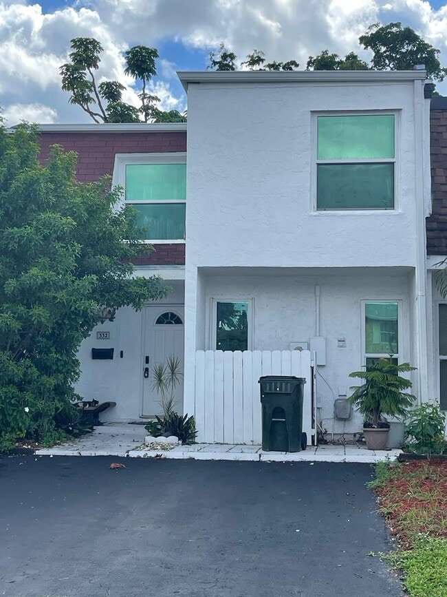 Photo - 332 Sunshine Dr Townhome