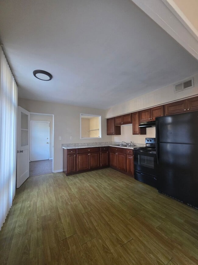 Photo - 2 Bedroom 1 Bath Single Family Home !!!!! ...