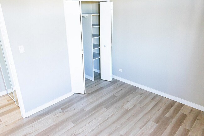 Photo - The Skyline in Bankview