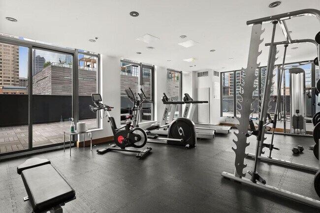 Photo - 650-610 10 Ave SW Unit ID1345995P