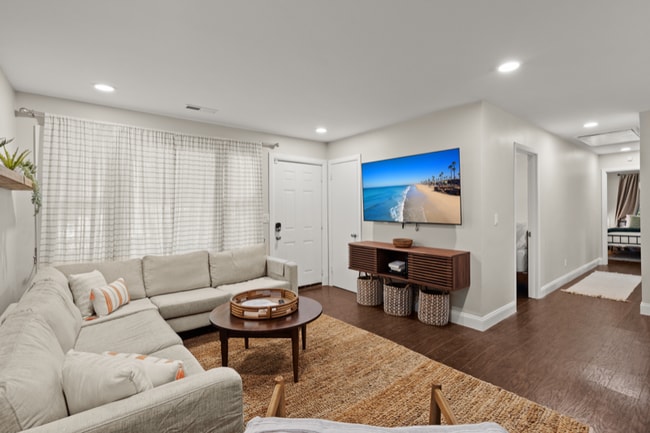 Photo - 2611 N Oakridge Cir