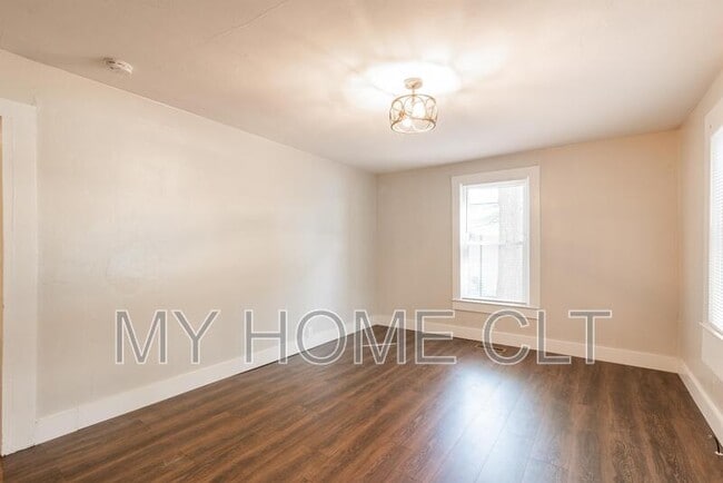 Photo - 1108 W Walnut Ave