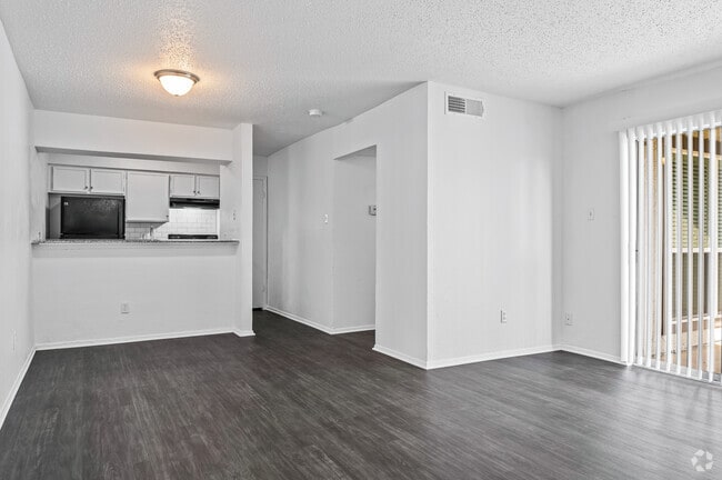 1BR, 1BA - 700SF A2