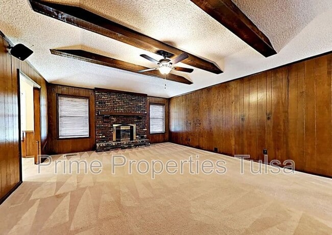 Photo - 838 Millwood Rd