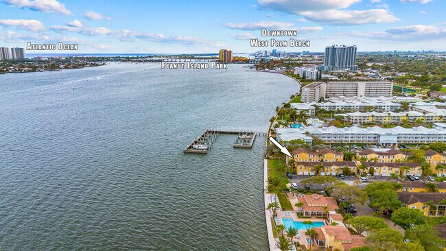 1060 Lake Shore Dr Unit 201