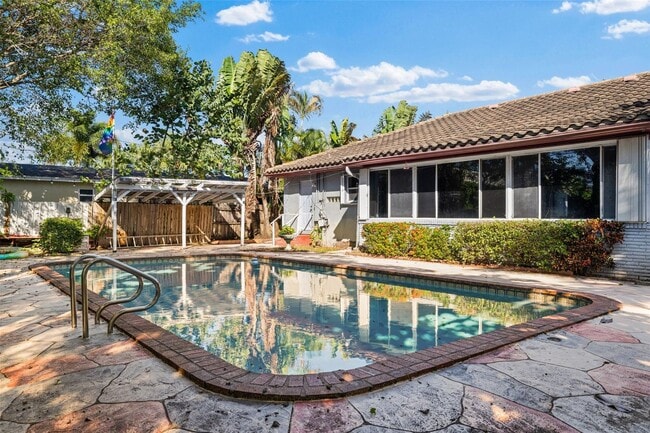 Photo - 516 NE 23rd St