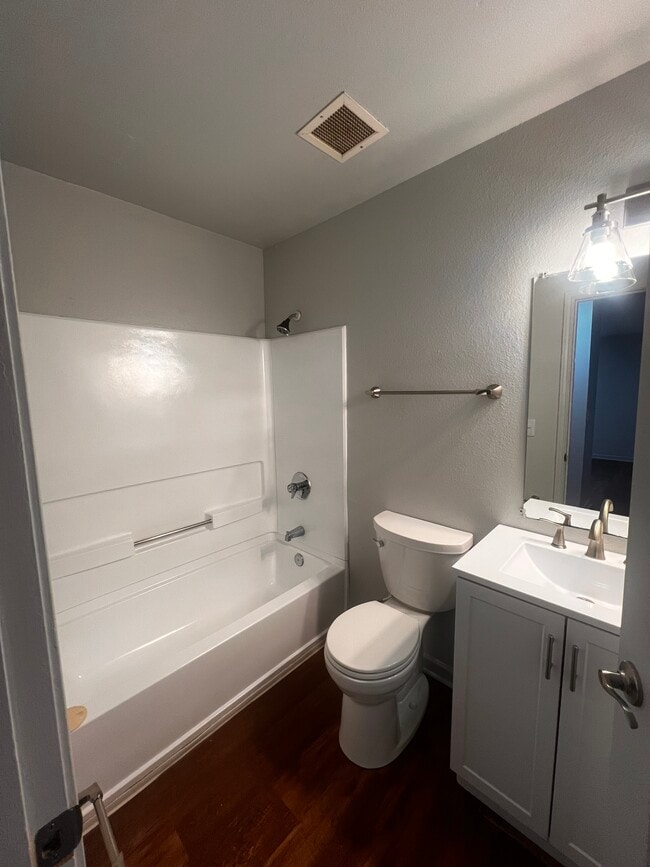 Ashton View Apartments