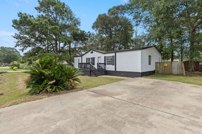 Building Photo - 16474 N Emerson Cir