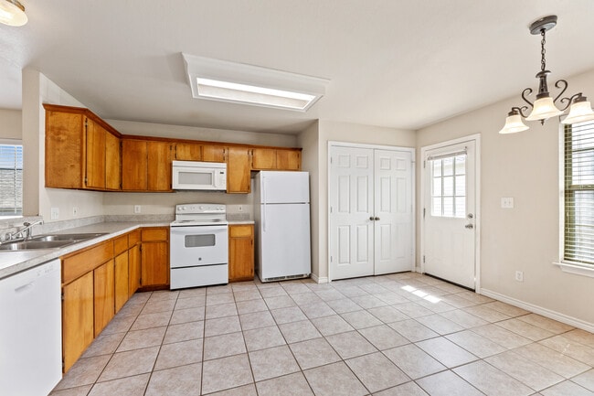 Photo - 100 Sendero Dr