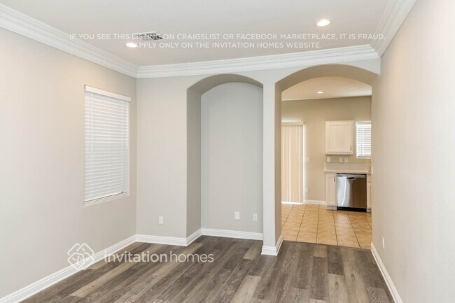 Photo - 6252 Dartington Hall St