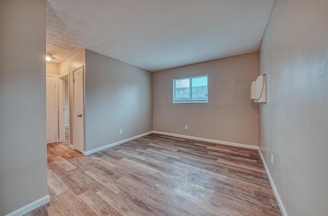 Photo - 2735 Joyce Ave Unit D