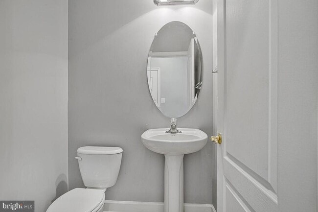 Photo - 505 Jurgensen Pl