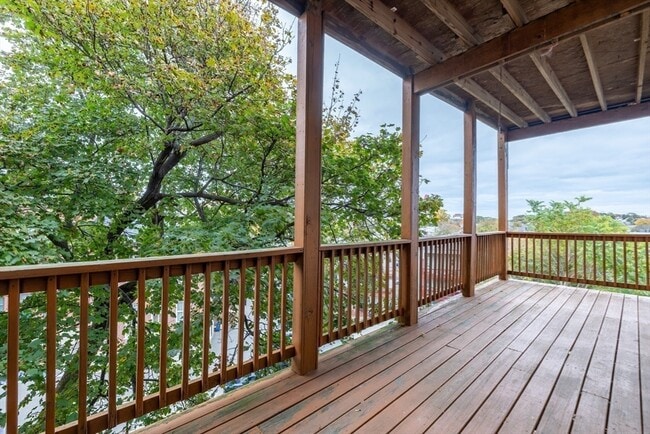 Photo - 19 Sawyer Ave Unit C