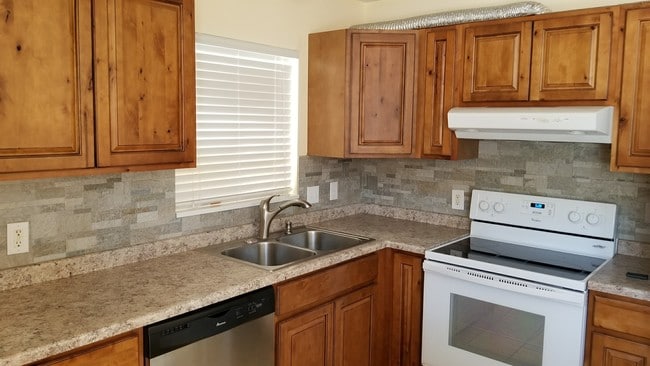 Photo - 3056 Festival Dr W