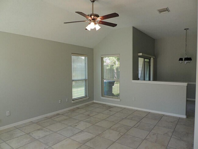 Photo - 236 Canterbury Dr