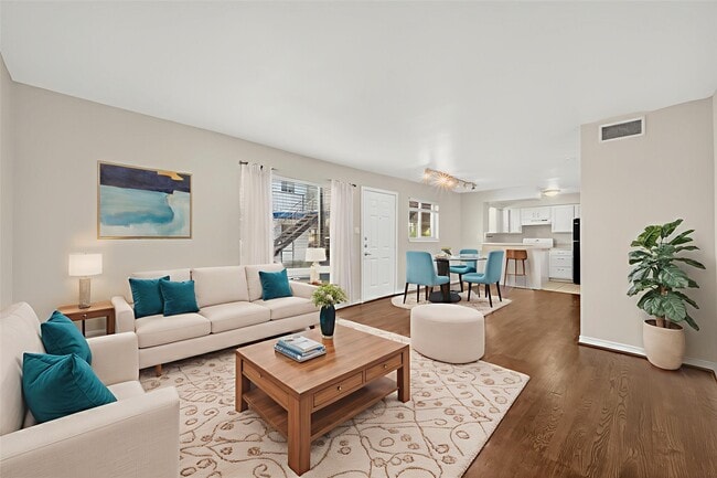 Building Photo - 2020 Huldy St Unit 1