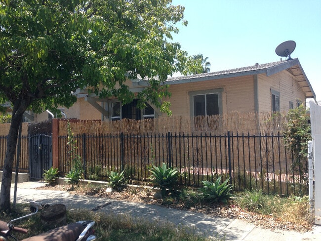 Building Photo - 1804 Bellevue Ave