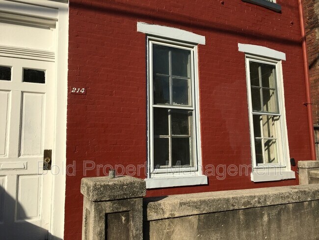 Photo - 214 S 10th St