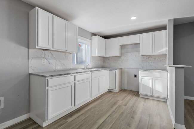 Photo - 3-Bedrooms and 2.5-Bathroom House - Convenient Living Near Oak Cliff & Downtown Dallas