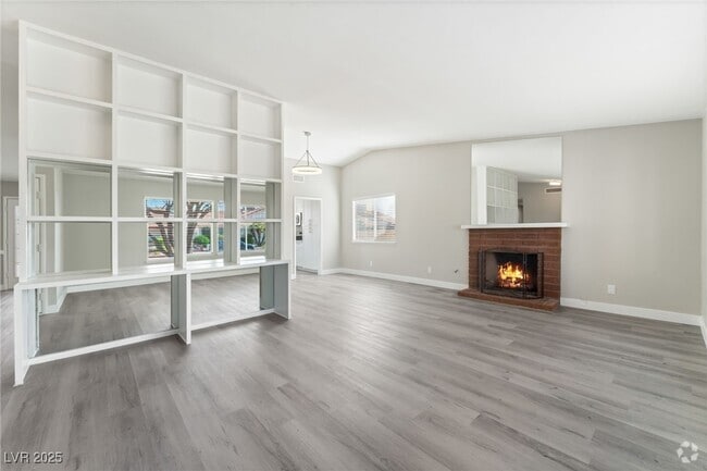 Building Photo - 6352 Vicuna Dr Rental