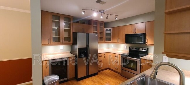 Building Photo - 7507 Ashby Ln Unit F Rental