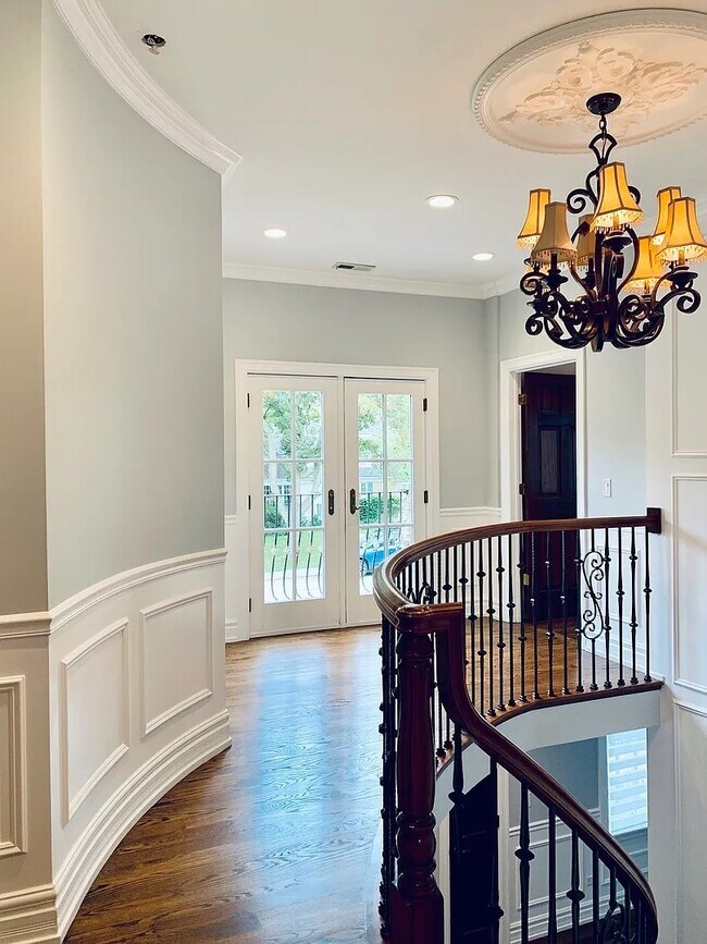 Photo - 131 Montgomery Ln