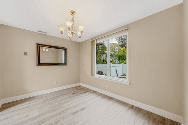 Photo - 339 Birchwood Rd