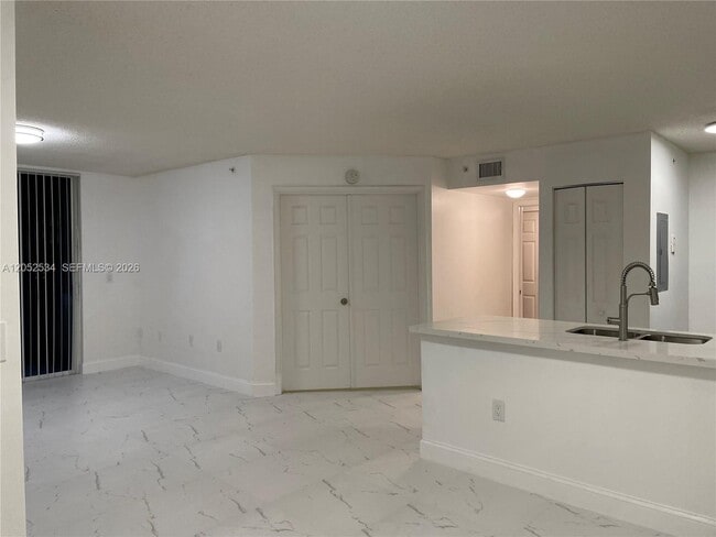 Photo - 720 SW 111th Ave Unit 101