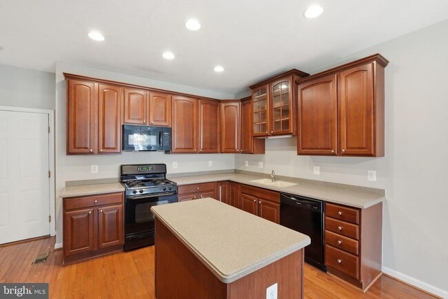 Photo - 6008 Preswell Ct