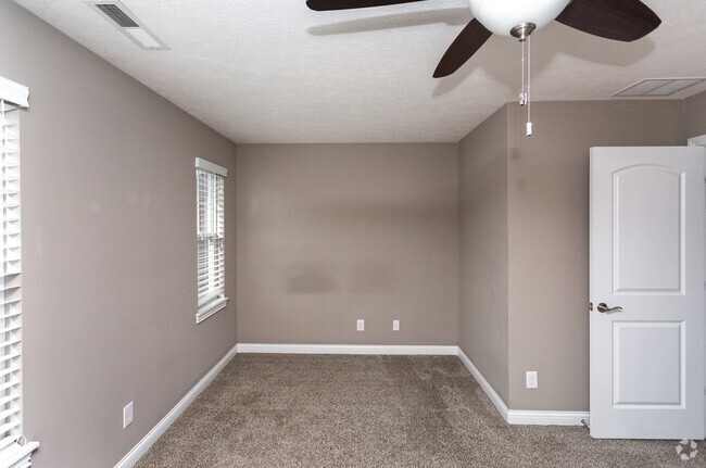 2BR, 2.5BA - 1800 SF