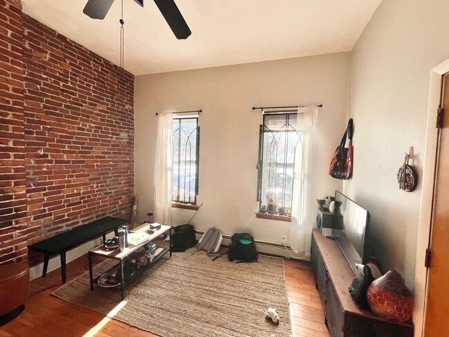 Photo - 71 Windsor St Unit 1A