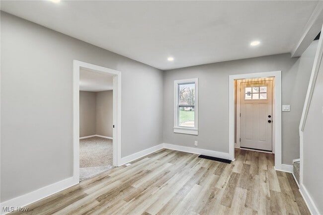 Photo - 133 N Pearl St