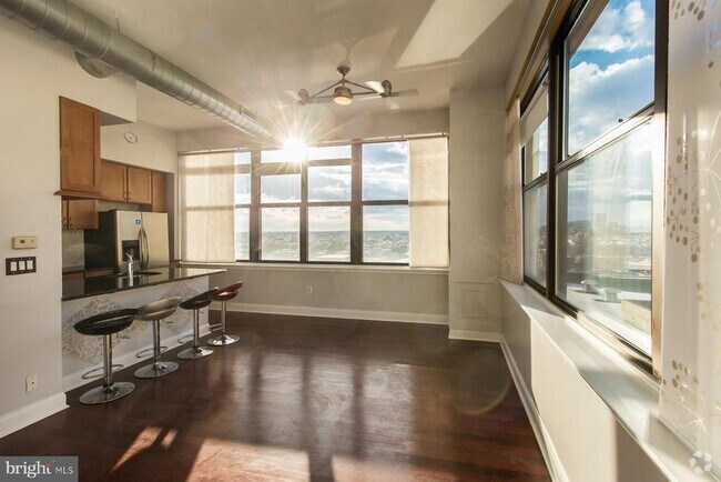 Building Photo - 1100 S Broad St Unit 717C Rental