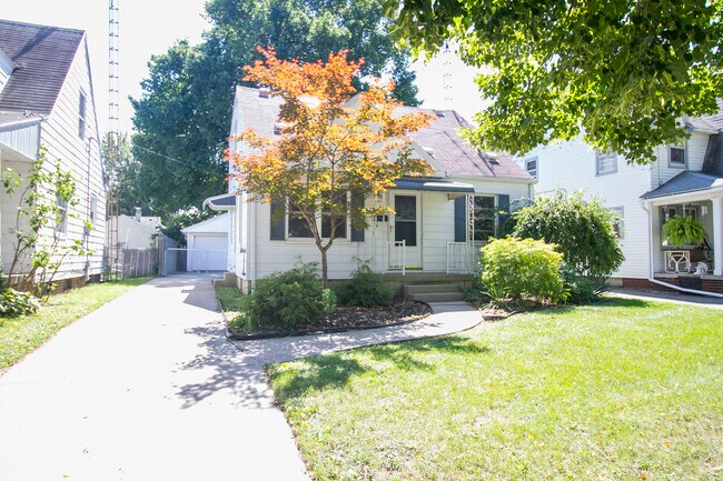 Photo - 27 W Capistrano Ave House