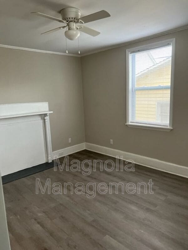 Photo - 214 Walnut St