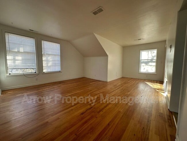 Photo - 1327 S 14th St Unit 4