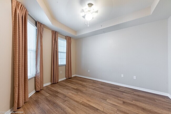 Photo - WALKING DISTANCE TO SUNSEEKER RESORT AND P...